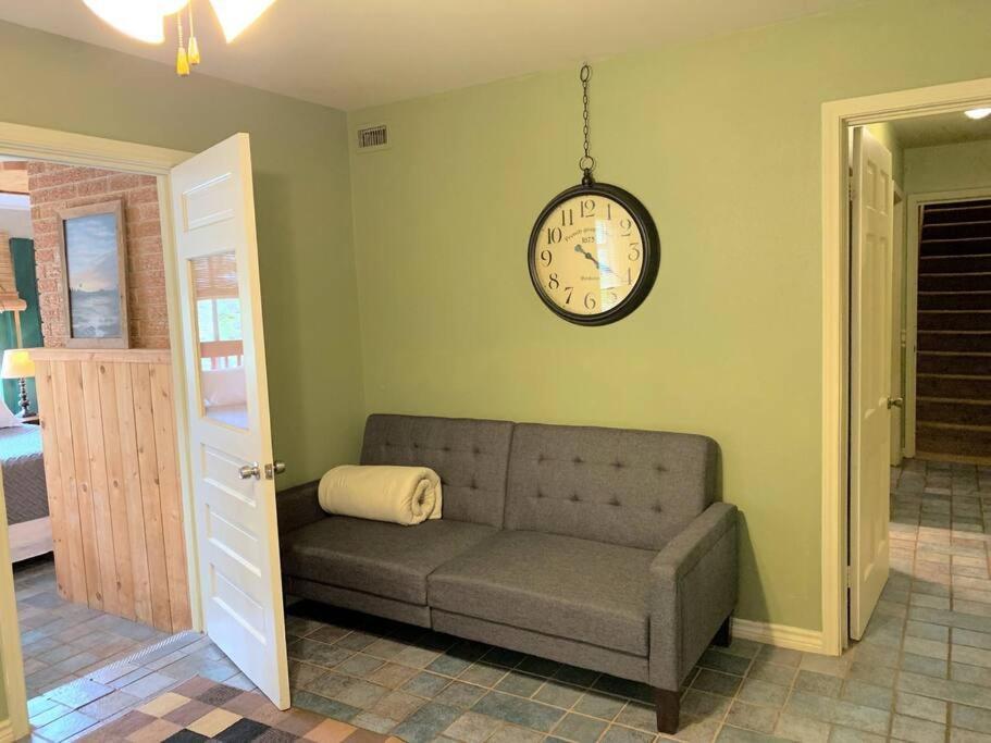 The River Haven - Sleeps 32 - On Guadalupe River Seguin Buitenkant foto
