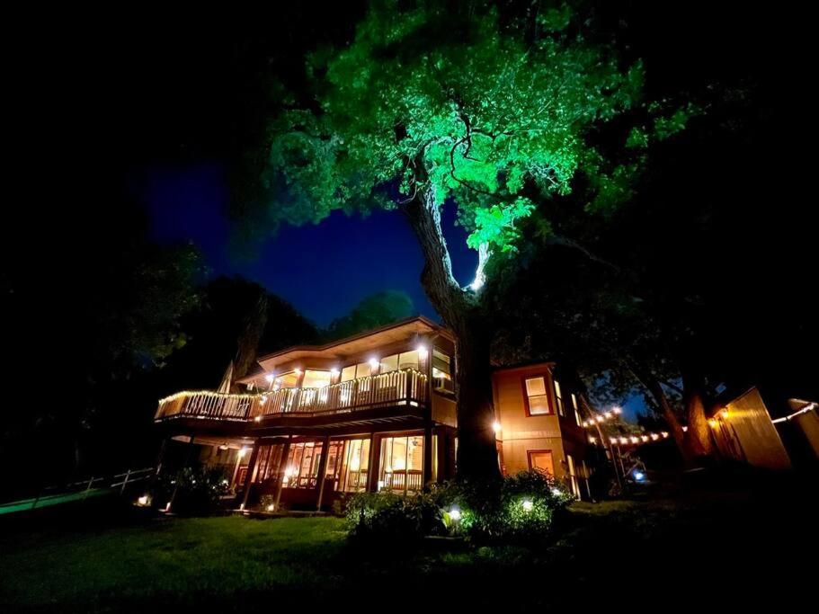 The River Haven - Sleeps 32 - On Guadalupe River Seguin Buitenkant foto