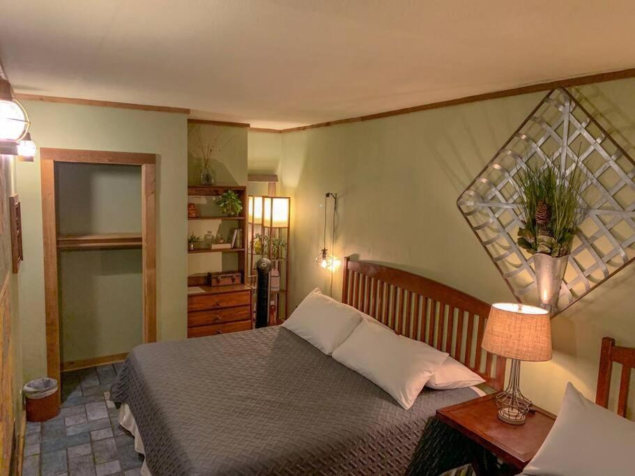The River Haven - Sleeps 32 - On Guadalupe River Seguin Buitenkant foto