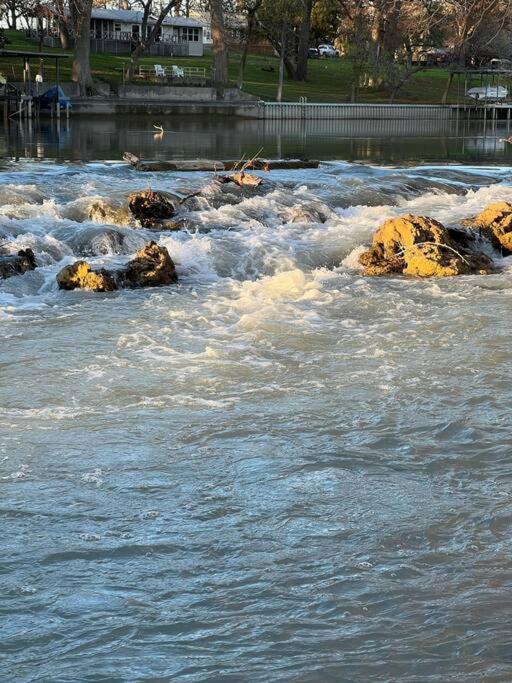 The River Haven - Sleeps 32 - On Guadalupe River Seguin Buitenkant foto