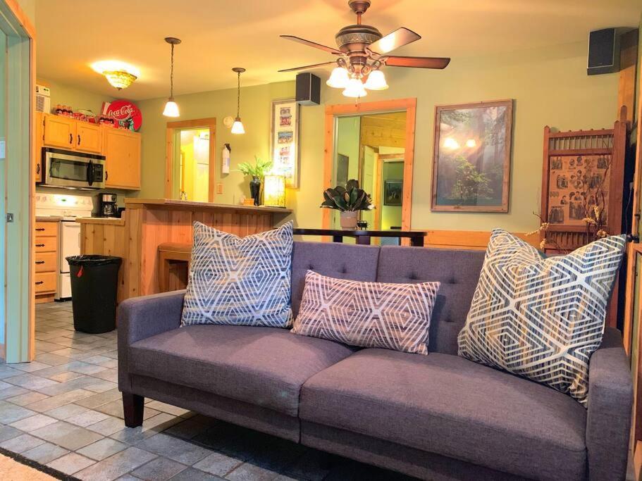 The River Haven - Sleeps 32 - On Guadalupe River Seguin Buitenkant foto