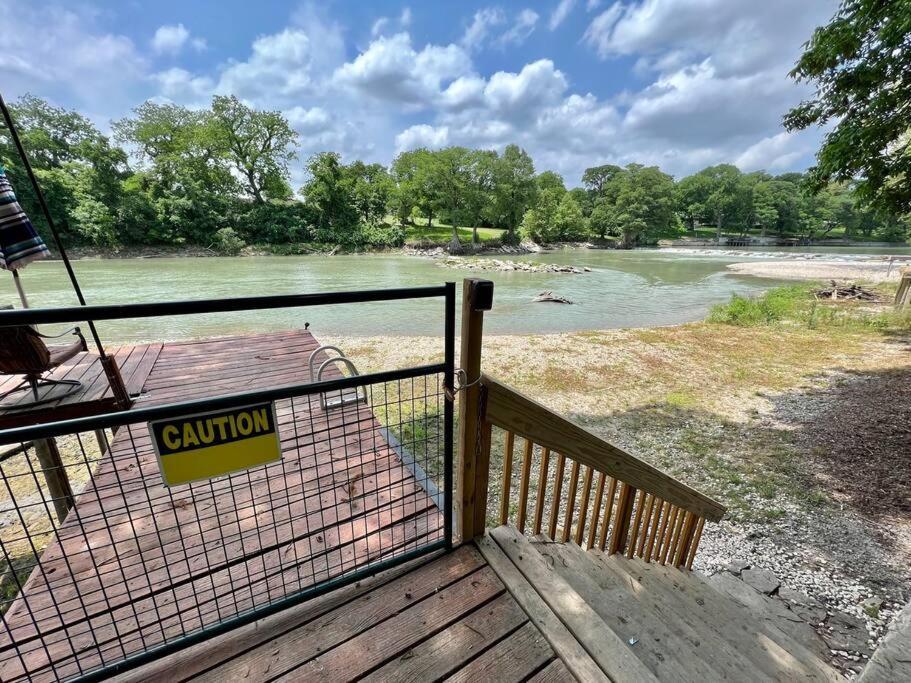 The River Haven - Sleeps 32 - On Guadalupe River Seguin Buitenkant foto
