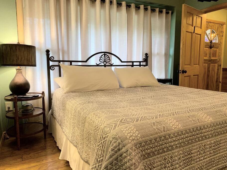 The River Haven - Sleeps 32 - On Guadalupe River Seguin Buitenkant foto