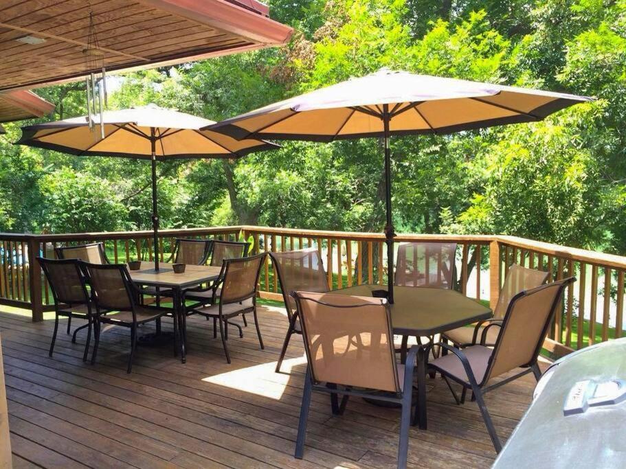 The River Haven - Sleeps 32 - On Guadalupe River Seguin Buitenkant foto