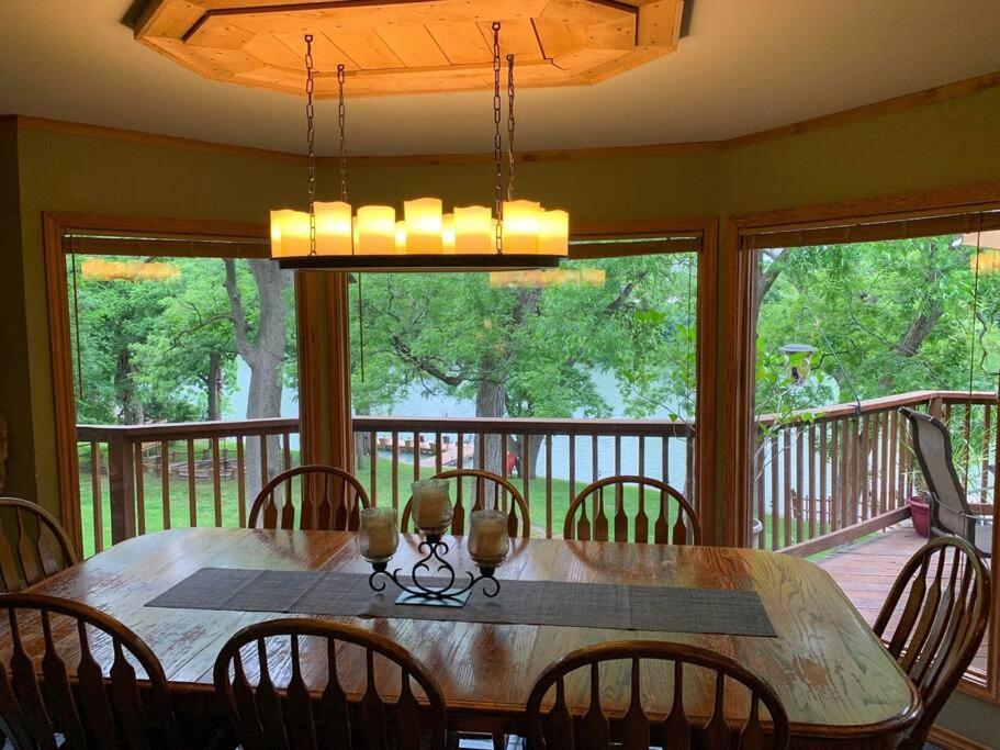 The River Haven - Sleeps 32 - On Guadalupe River Seguin Buitenkant foto