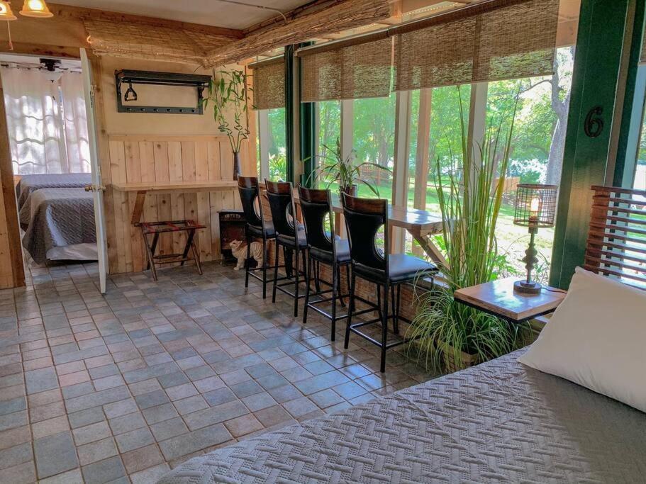 The River Haven - Sleeps 32 - On Guadalupe River Seguin Buitenkant foto