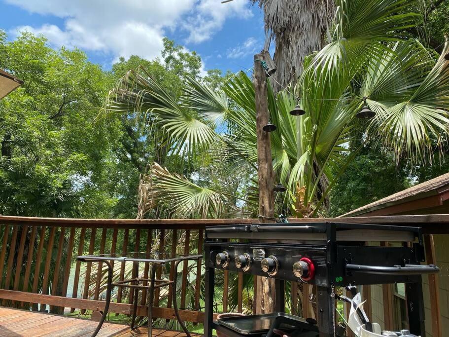The River Haven - Sleeps 32 - On Guadalupe River Seguin Buitenkant foto