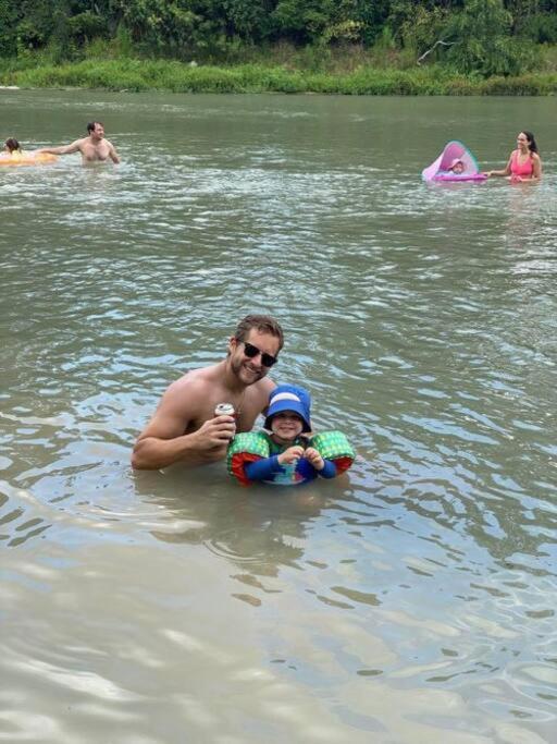The River Haven - Sleeps 32 - On Guadalupe River Seguin Buitenkant foto